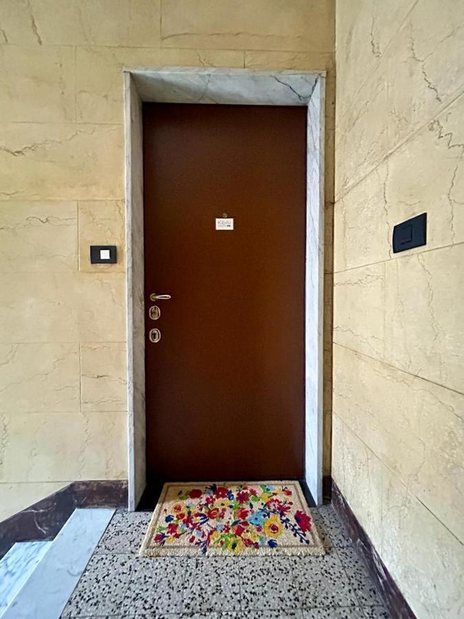 Kibilu - Via Cibrario Linea Rossa Metro Rovereto - Vicinanze Stazione Centrale Milano Exteriör bild